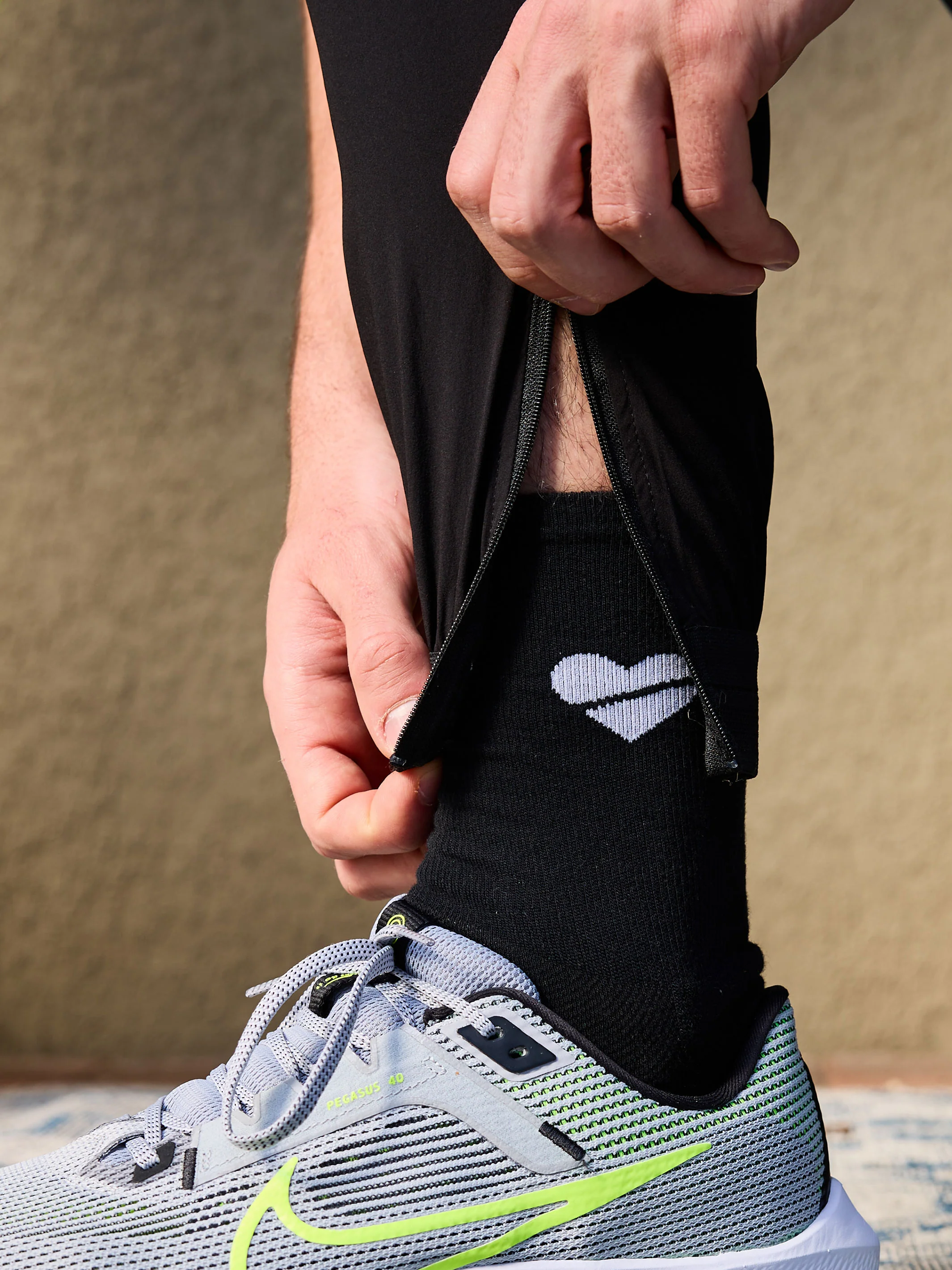 Heartbreak Hendrix Joggers - Image 10
