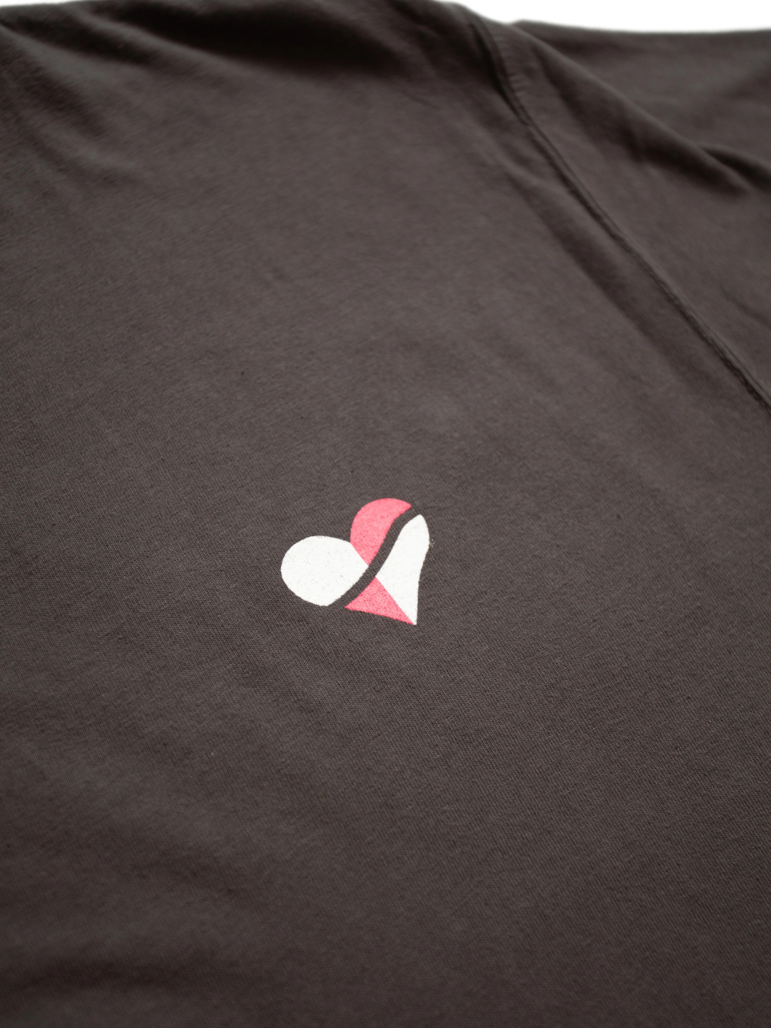 Heartbreak Small Battleshield Heart Logo Tee - Image 12