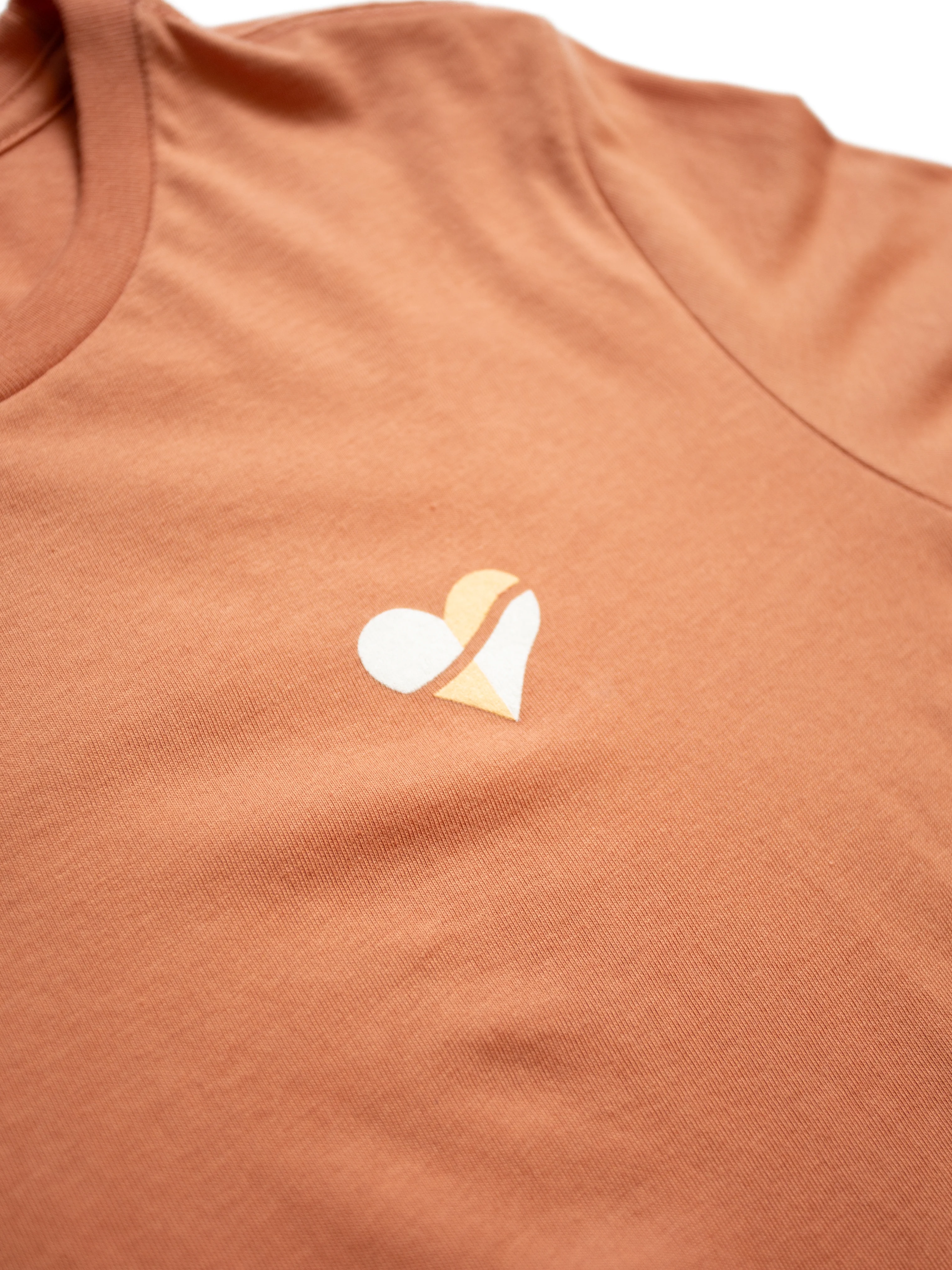 Heartbreak Women's Small Battleshield Heart Logo Tee - Image 10
