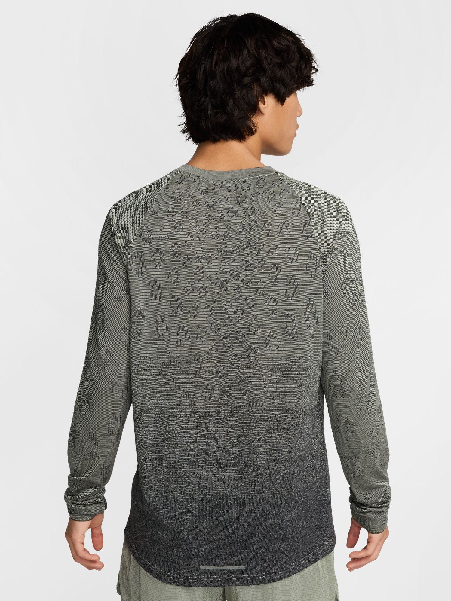 Nike Men's Running Division Therma-FIT ADV Long-Sleeve Running Top - Image 6