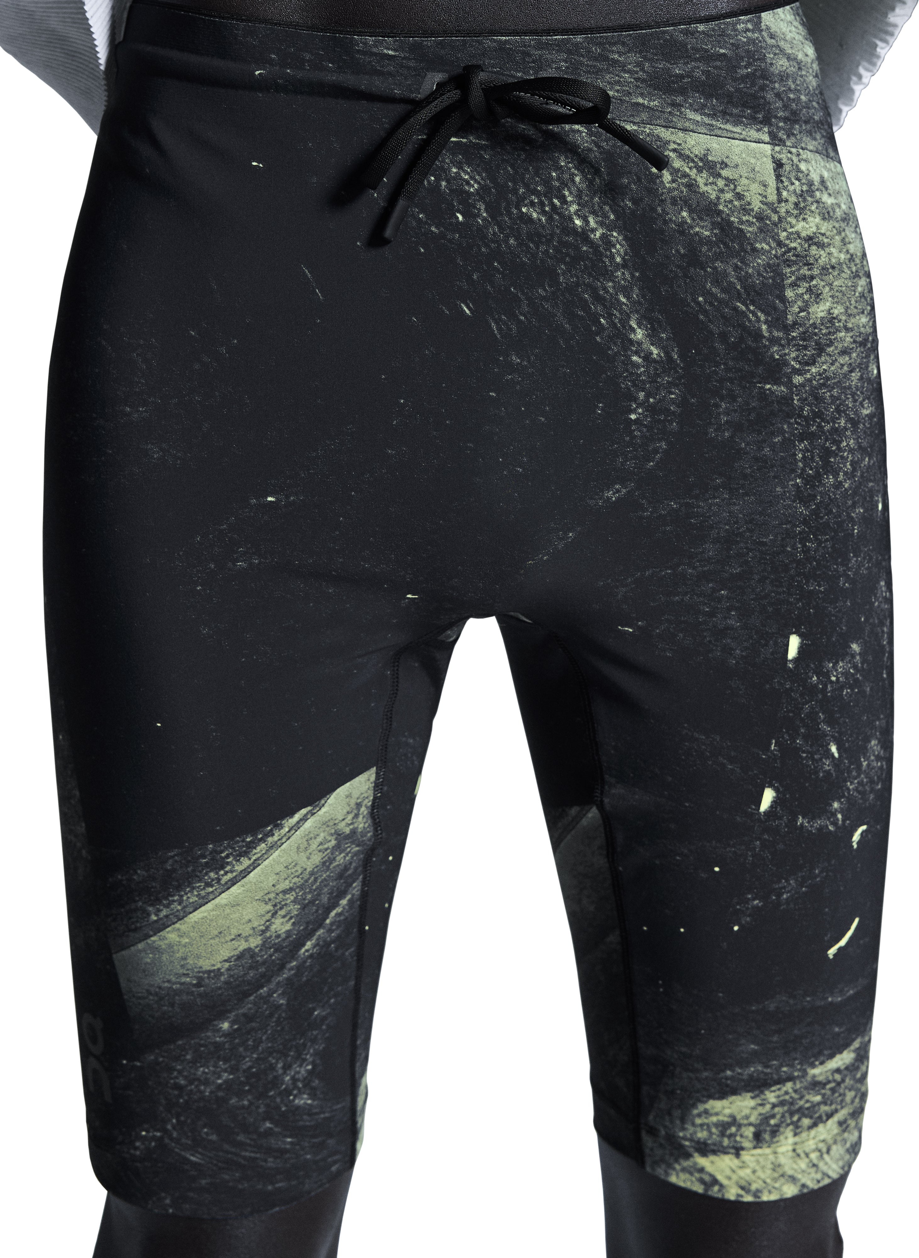 On Men's Race Tights Half - Image 2